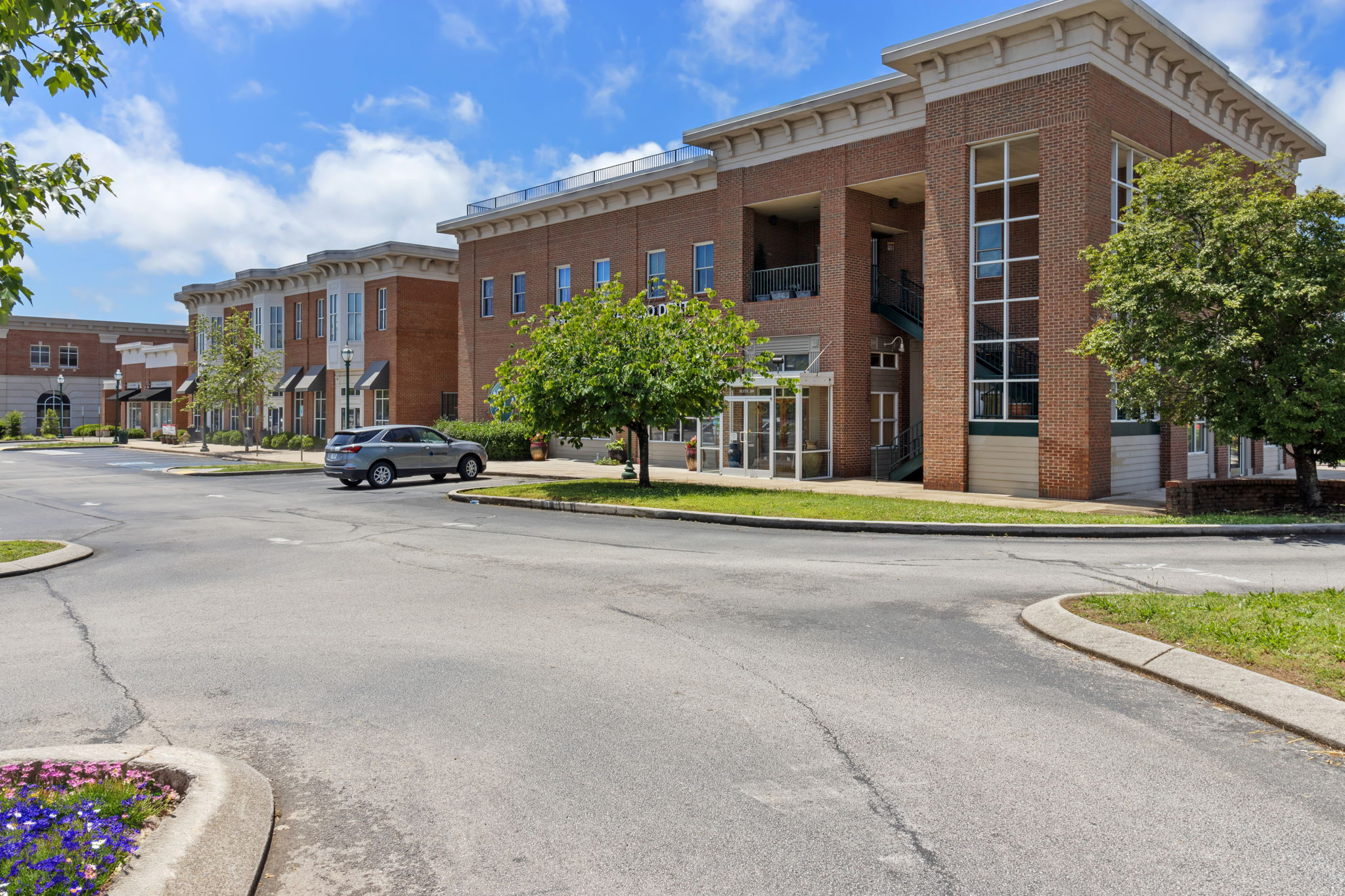 Venture into Commercial Retail Ventures in Mid Town Chattanooga
